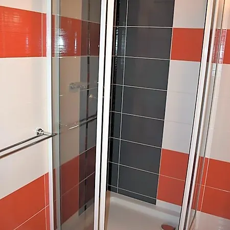 Roubenka 3*
